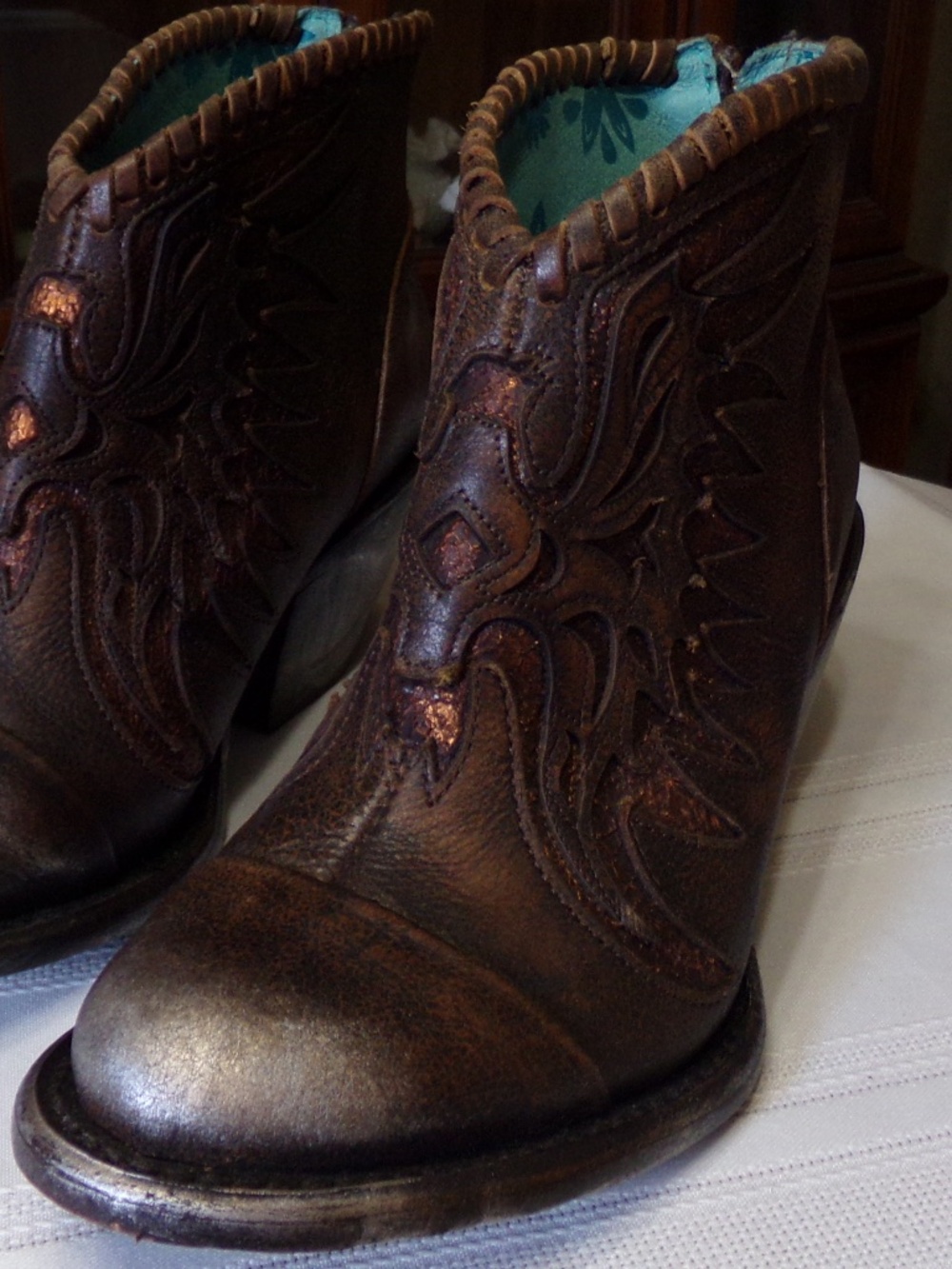 NWOT Corral Dragon Wing Distressed Hand Crafted Leather Boots, Back Zip Sz US 5M